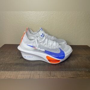 Nike Air Zoom Alphafly NEXT% 3 “Blueprint Pack”
- Size 8.5 Women.